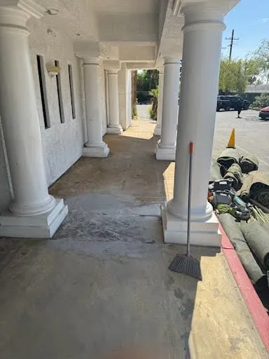 Commercial covered walkway and column repair photo